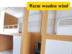 Op de locatie van de foto's van de bezorging van de werknemer in de slaapzaal