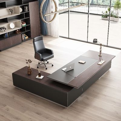 kopen Moderne Luxe Groot Houten MDF Schrijftafel Klassiek Baas Kantoor Bureaustafel Voor Werkstations Kantoormeubilair Ondersteuning aanpassing online manufacture