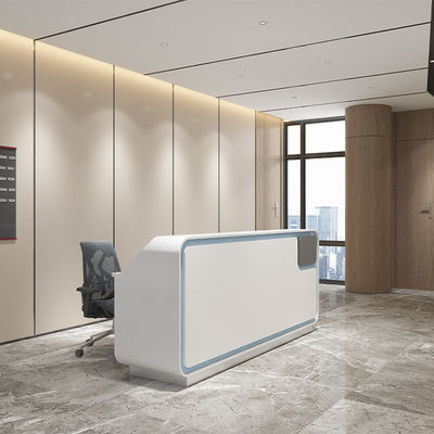 kopen Ondersteuning van aanpassing Moderne minimalistische witte voorpaneel Receptie Met blauw raam voor kantoor Hotel Bedrijf Ziekenhuis ingang om klanten te begroeten online manufacture